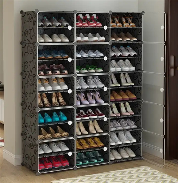 Shoe rack with cover